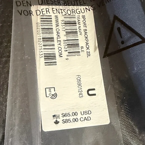 Oakley Navy Sport Backpack 22L new in package - Picture 4 of 4